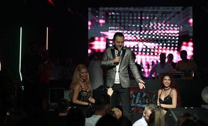 Kosova'da Serdar Ortaç konseri