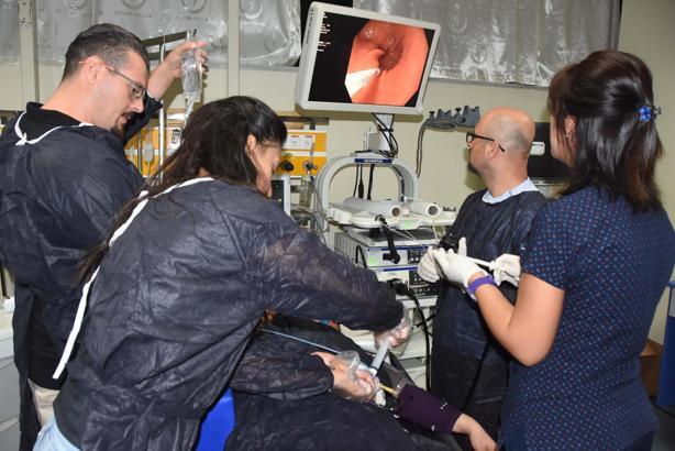 Akalazya hastaları İzmir'de ameliyatsız şifa buluyor