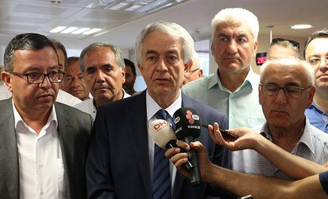 Isparta'da iş insanları dolar bozdurdu