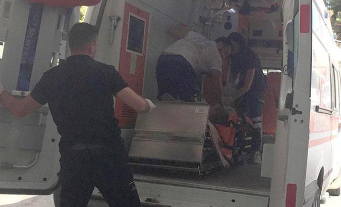 Boğulma tehlikesi geçiren genci kalp masajı ile hayata döndürdü