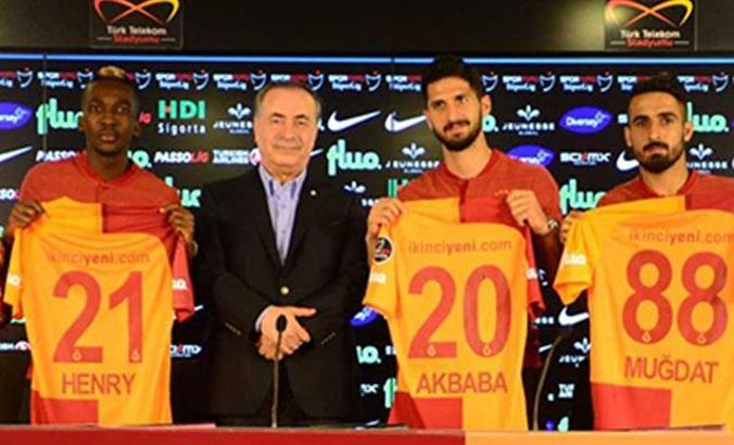Galatasaray'da toplu imza töreni