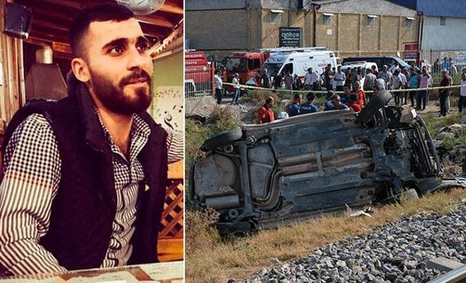 Lokomotifin çarptığı otomobil sürücüsü öldü, yakınları tepki gösterdi