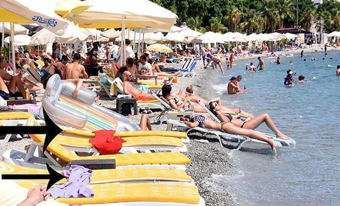 Bodrum halk plajında 50 TL'ye şezlong ücreti iddiası