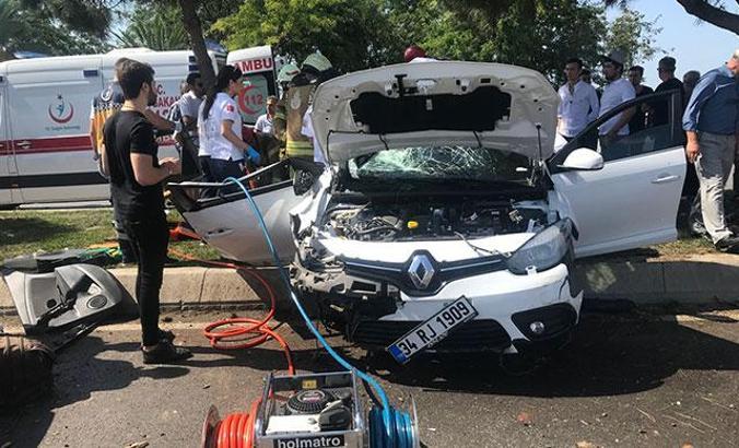 Kartal Sahil Yolu'nda makas kazası: 2 yaralı