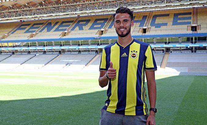 Fenerbahçe, Diego Reyes ile sözleşme imzaladı