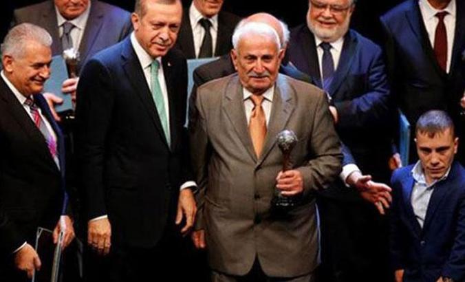 Kazada ölen Rizeli ünlü türkücü toprağa verildi