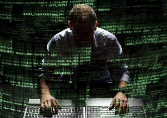 Siber hırsızlık için iki sistem açığını birleştirerek kullandılar