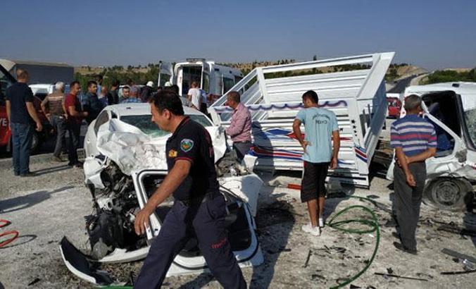 Kamyonetle çarpışan otomobilin sürücüsü öldü