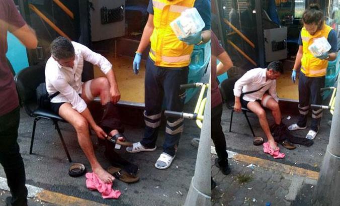 Beyoğlu'nda akbil basmasını isteyen otobüs şoförünü bıçakladılar