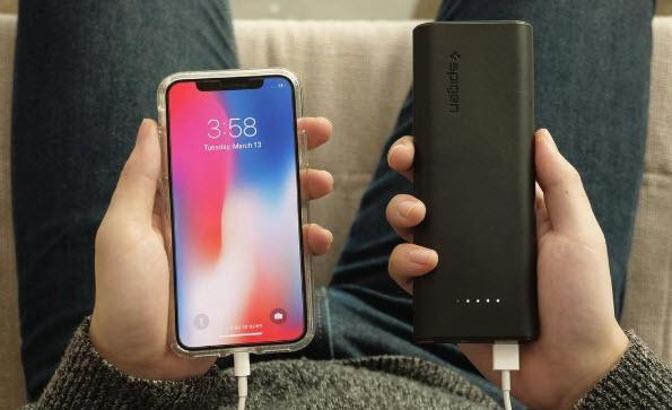 Telefonları hızlıca şarj eden powerbank