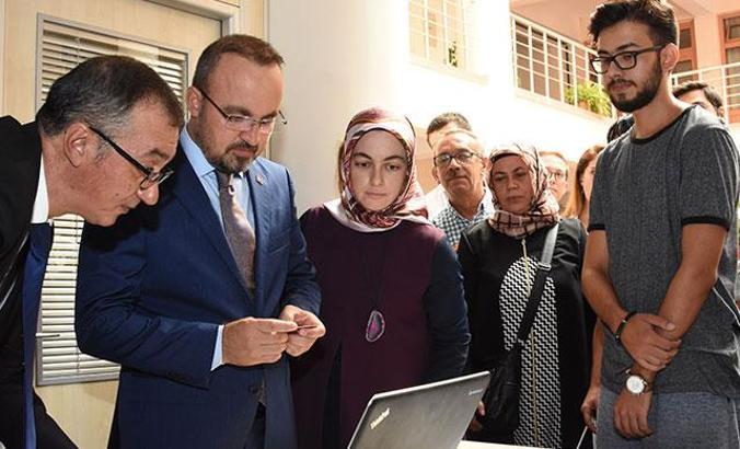 ÇOMÜ'de ilk kaydı AK Parti'li Bülent Turan yaptı