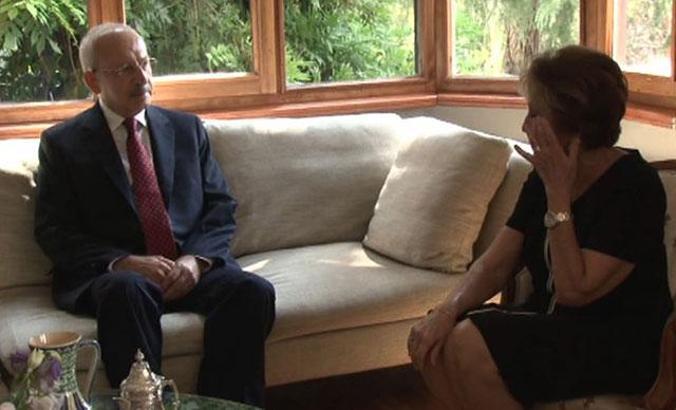 Kılıçdaroğlu'ndan Güngör Uras'ın eşi Nuran Uras'a taziye ziyareti