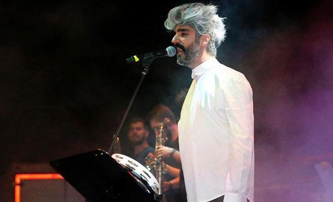 İzmirliler Manuş Baba ile coştu