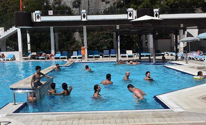 O otelde sıkıntı aşıldı, müşteriler tatillerine devam ediyor