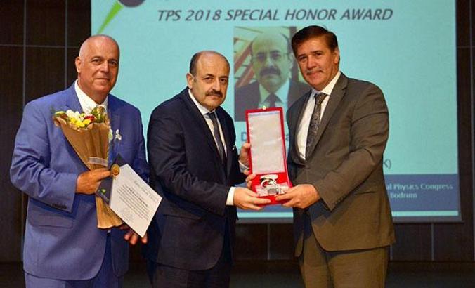 YÖK Başkanı Saraç'a 'Onur Ödülü'