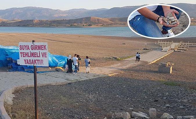 Baraj suyu çekildi, çok sayıda muska ortaya çıktı