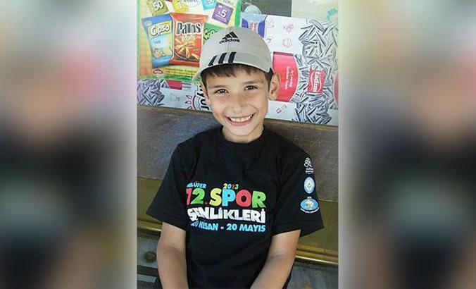 Serinlemek için girdiği derede can verdi