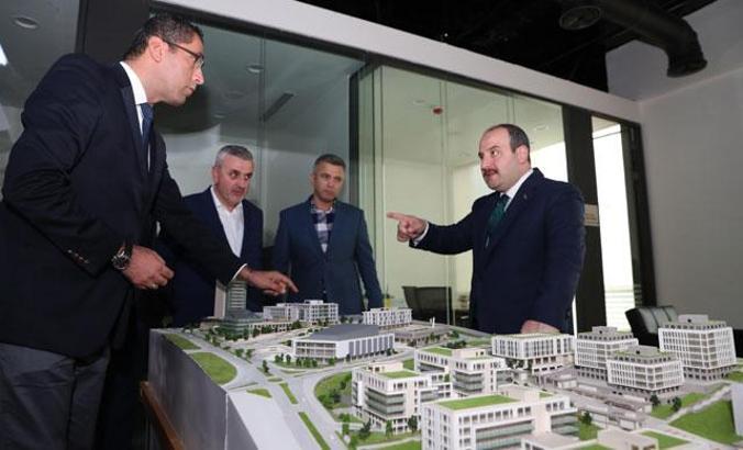 Bakan Varank: Bilişim Vadisi dünya ölçeğinde teknoloji üssü olacak
