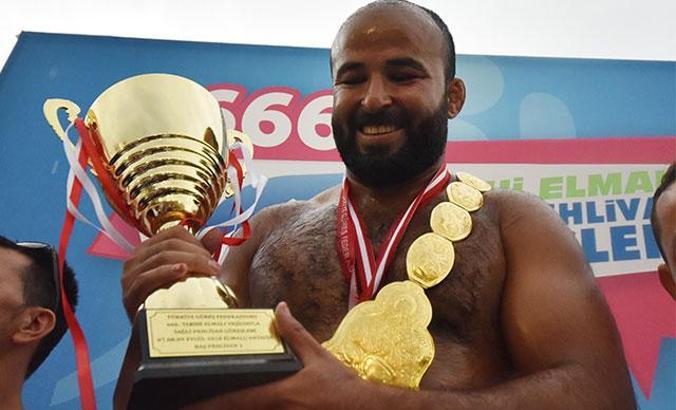 Orhan Okulu er meydanında tarih yazdı