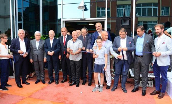 Bilnet Kartal Yerleşkesi'nin açılışı iş, sanat ve siyaset dünyasını bir araya getirdi