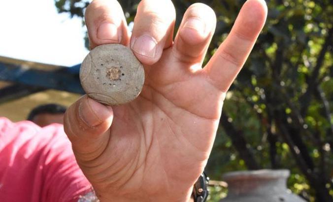 Kemik sapı kalıntılı 4 bin yıllık ağırşak bulundu