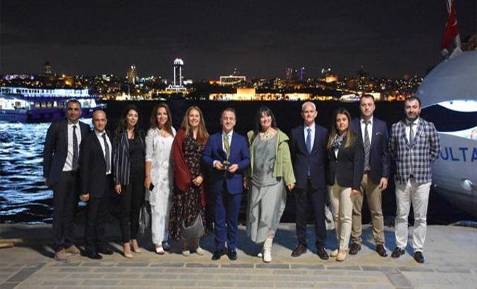 Işıklar’a 'Yılın Belediye Başkanı Ödülü' verildi