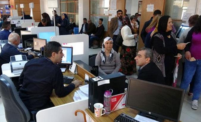 30 bin 344 kişi ismini, 75 bin 248 kişi soyadını değiştirdi