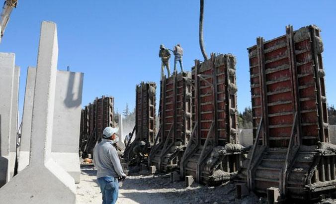 İdlib'e 1 haftada 250 beton blok gönderildi