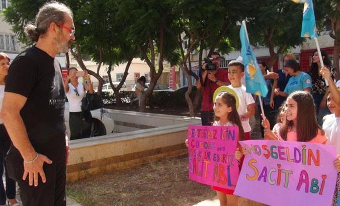 Çocuklar için Matterhorn Dağı'na tırmandı