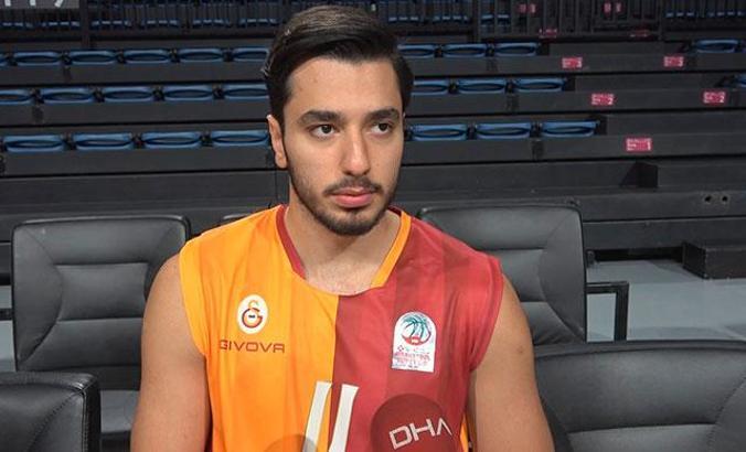 Ege Arar: "Bu sene maçları taraftarımızla beraber kazanacağız"