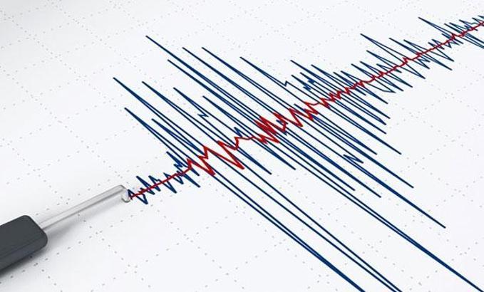 Endonezya'da 6 büyüklüğünde deprem