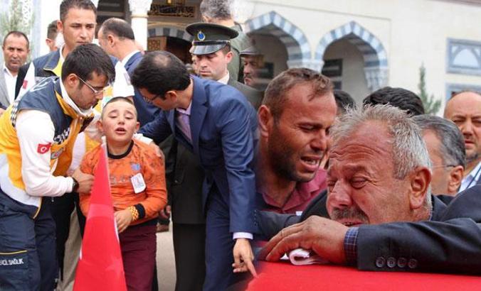 Şehit Sözleşmeli Er Emre Güngör, gözyaşlarıyla uğurlandı