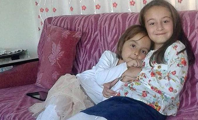 Yaya geçidinde otomobilin çarpması sonucu ölen Ceren, toprağa verildi
