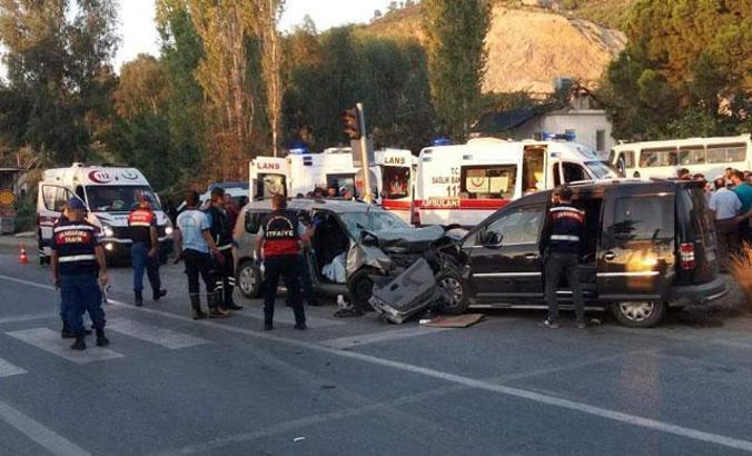 Mersin’de kaza: 2 kardeş öldü, 7 yaralı