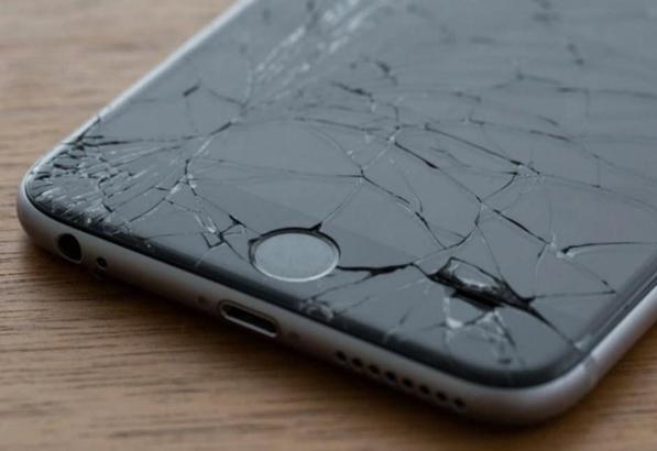 Ekranı kırılan telefondan veri nasıl kurtarılır?