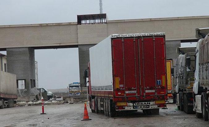 Çobanbey Sınır Kapısı, geçişlere kapatıldı