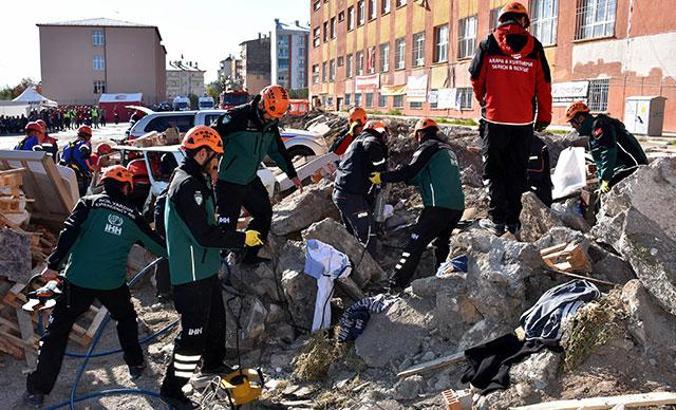 Sivas'ta deprem ve yangın tatbikatı