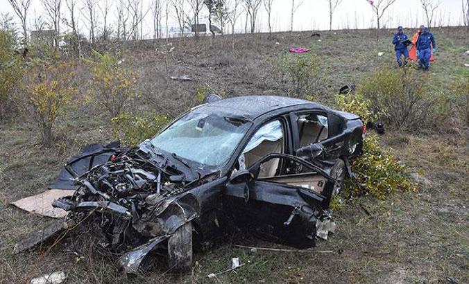 Silivri'de otomobil şarampole yuvarlandı: 2 ölü, 3 yaralı