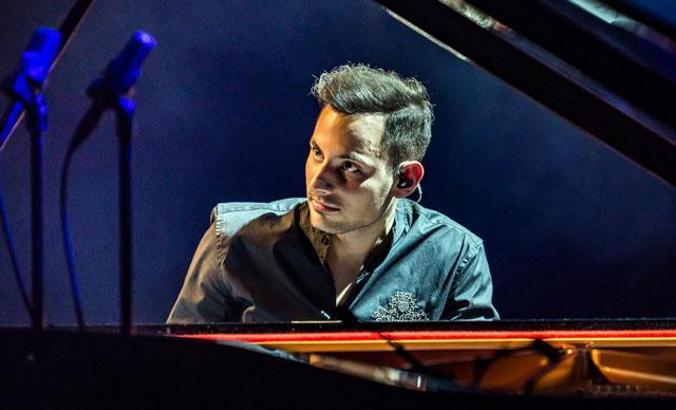 'Dünyanın en hızlı piyanisti' İzmir'de sahne alacak