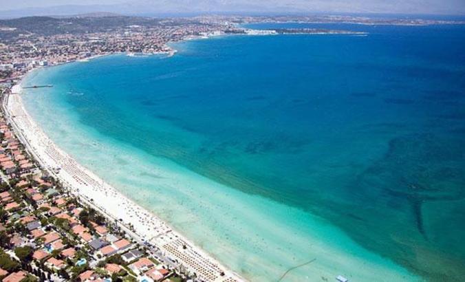 Çeşme'nin dünyaca ünlü Ilıca Plajı, artık ücretsiz