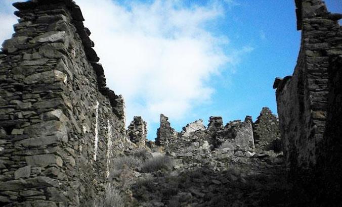 Karaburun'un tarihi köyünde inceleme