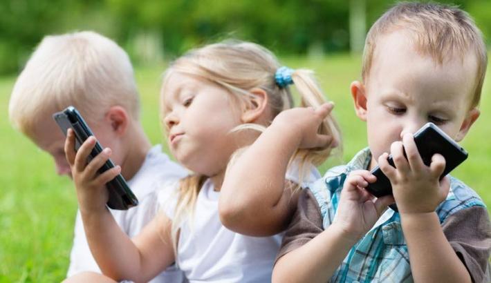 İnternette vakit harcayan çocuklar sakıncalı sitelere karşı  korunmuyor