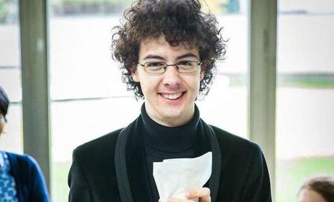 İzmir'in eski Başkanı Yüksel Çakmur'un torunu Japonya'da 1'inci oldu