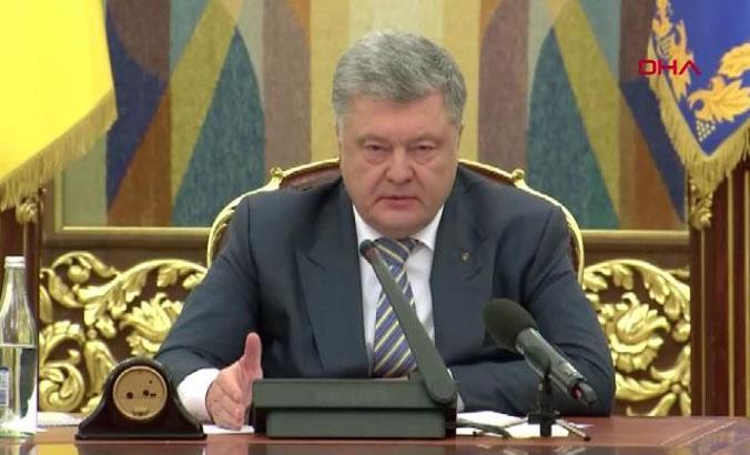 Ukrayna Devlet Başkanı Poroşenko ''savaş hali'' kararını onayladı