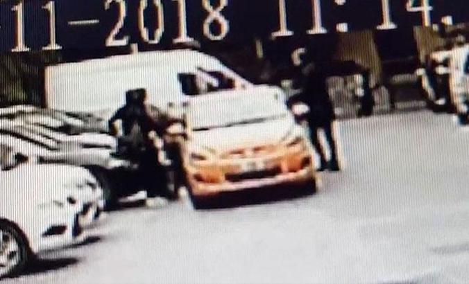 Turistlerden fazla para alıp birinin de yüzüne tüküren taksiciye ceza