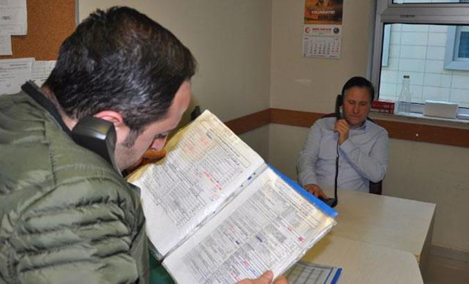 Görme engelli santral memurunun hafızası, telefon rehberi gibi