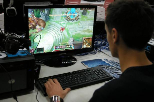 Epic Games kendi oyun mağazasını açıyor