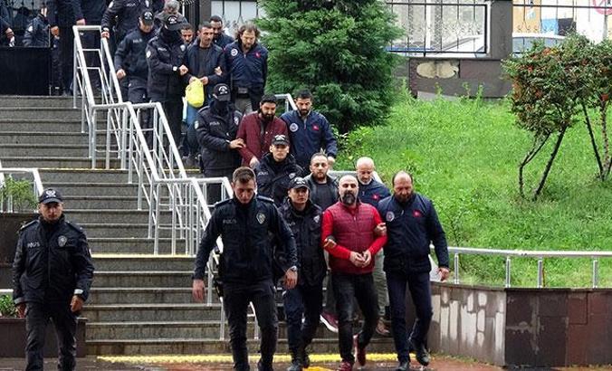 Mersin’de haraç çetesine 10 tutuklama