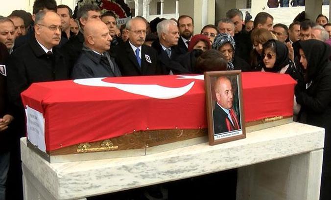 YHT kazasında ölen Prof. Dr. Albayrak, gözyaşlarıyla uğurlandı