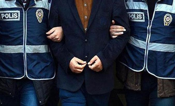 Sivas'ta 2 astsubay ve doktora FETÖ'den tutuklama